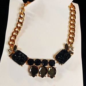 Statement necklace bib style